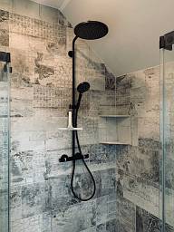 Design-Bad und Gäste-WC mit schwarzen Armaturen von hansgrohe  © Torsten Raschke Haustechnik und Heizungsservice